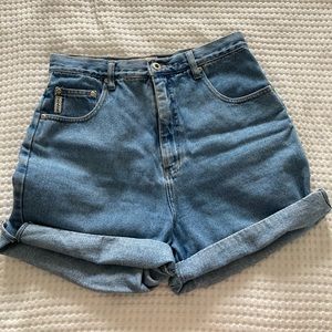 Vintage High-Rise Mom Jeans